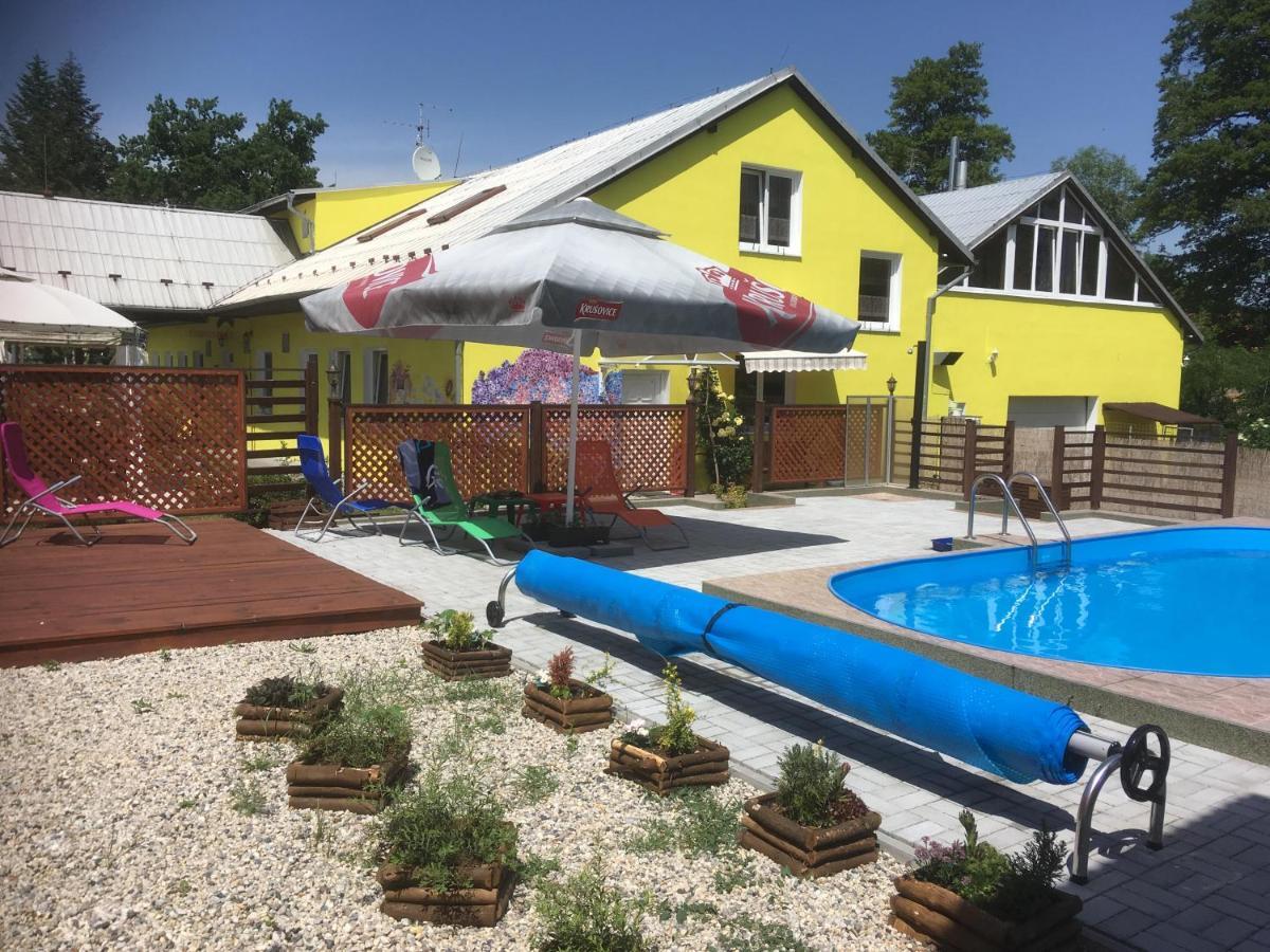 Penzion Krasny Dvur Bagian luar foto